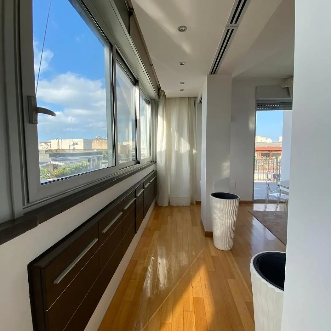Attico Reale - In Centro, Tra Stazione E Bari Vecchia Apartment